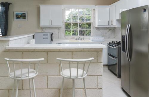 Clapham Apartment | Family-Friendly Ez Living Apartments with Breakfast Included