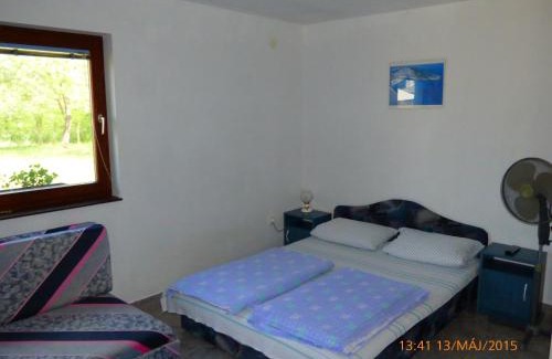 Szantod Apartment | Cozy Fábián Apartman-ház: Family-Friendly & Breakfast Included