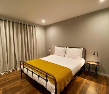 Fatima Apartment | Explore Fátima Host 3AP6: Family-Friendly & Highly Rated