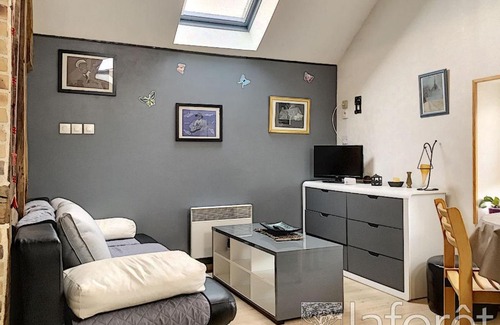 Cuissai Apartment | Cozy Fée Maison Apartment: Perfect for Families & Pets