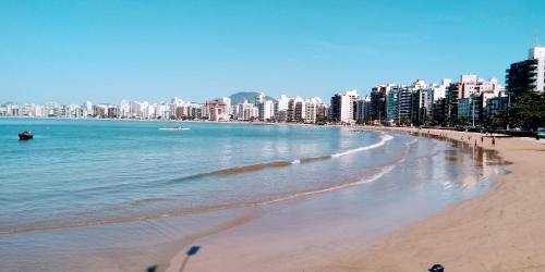 Praia do Morro Apartment | Unforgettable Getaway: Beachfront Bliss in Guarapari