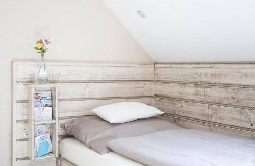Zanka Hotel | Fészek Hotel & Dining: Pet Friendly with Ocean Views