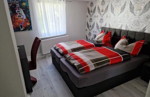 Neu-Anspach House | Föller´s Gästehaus: Family-Friendly with Hot Tub Access