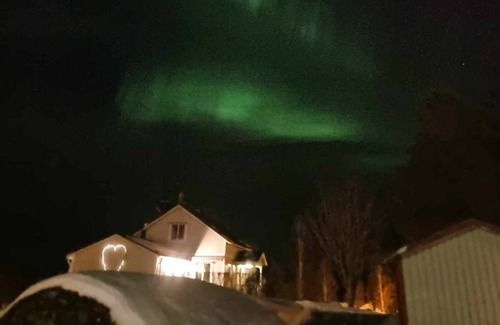 Follinge Bed & Breakfast | Cozy Föllinge Bed and Breakfast with Family-Friendly Amenities