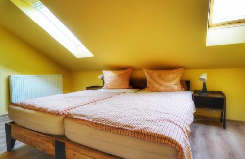 Walporzheim Apartment | Pet-Friendly Försters Weinterrassen: Oceanfront Bliss Awaits