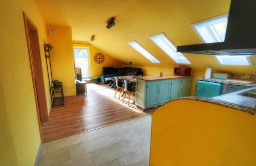 Walporzheim Apartment | Pet-Friendly Försters Weinterrassen: Oceanfront Bliss Awaits
