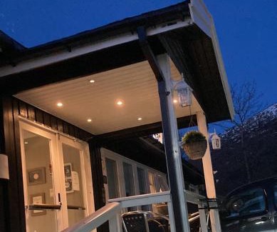 Forde Bed & Breakfast | Discover Comfort at Førde Pensjonat with Pet-Friendly Amenities