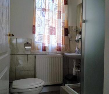 Miskolc-Tapolca House | Füge Vendégház - Family-Friendly Stay with Kitchen Access