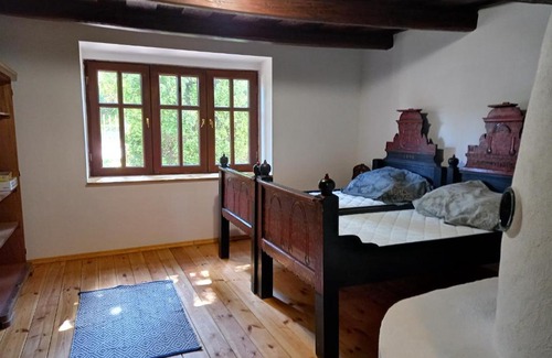 Fule Apartment | Fülei Vendégház: Pet-Friendly Retreat with Breakfast Included