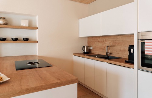 Neualbenreuth Apartment | Exclusive Five-Star Apartment with Pool and Spa Retreat