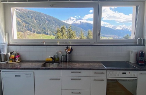 Davos Apartment | Cozy Retreat for 4 Guests in Davos with Spa & Pool