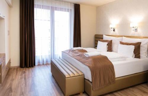 Gyor Apartment | Exceptional Főtér Rezidencia 2 with Child-Friendly Amenities