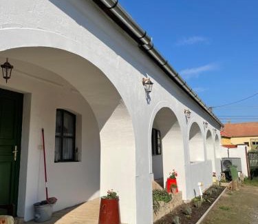Mihalyfa House | Oceanfront Fűszeres Porta: Guest Rated 9.8 with Breakfast