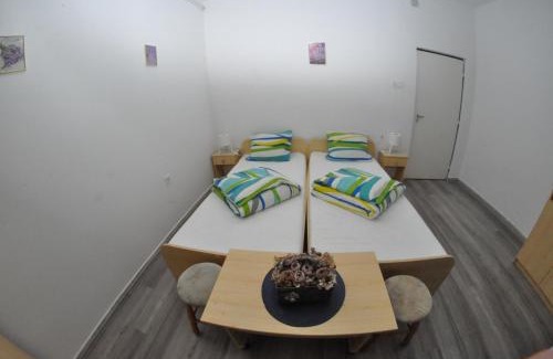 Balatonfuzfo Hotel | Cozy Fűz Apartman with Ocean View and Family-Friendly Perks