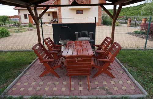 Demjen Apartment | Oceanfront FŰZFA VENDÉGHÁZ: Guest Rated 9.3/10