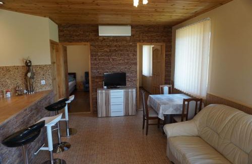 Demjen Apartment | Oceanfront FŰZFA VENDÉGHÁZ: Guest Rated 9.3/10