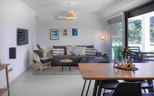 Balatonfuzfo Apartment | Beachside Bliss at Fűzliget Surf Front - Pet Friendly Retreat