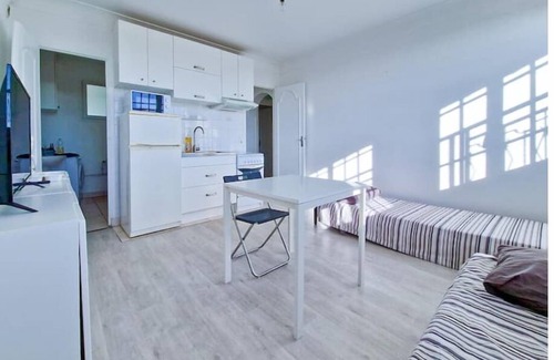 Trappes Apartment | Family-Friendly Hotel with 4 Beds for Your Perfect Getaway