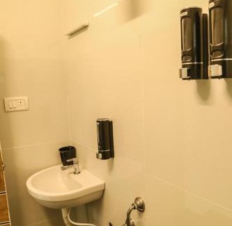 Parthasarathy Puram Apartment | Discover F-2 Tulsi: Family-Friendly Retreat Awaits You