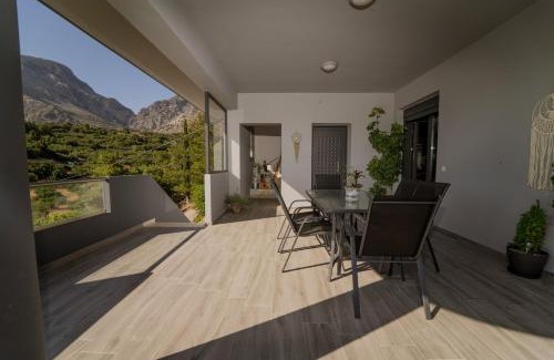 Zaros Apartment | F & A Family Home