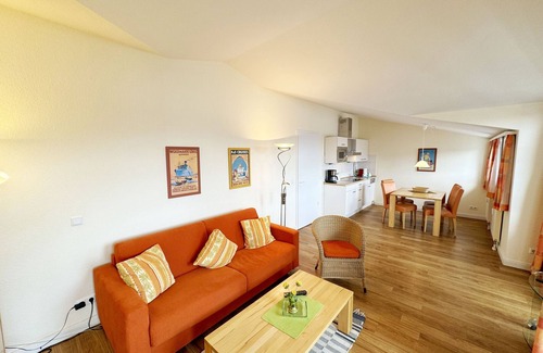 Sellin Apartment | Guest Rated: Top Oceanfront Retreat at Seepark Sellin