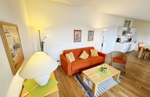 Sellin Apartment | Guest Rated: Top Oceanfront Retreat at Seepark Sellin