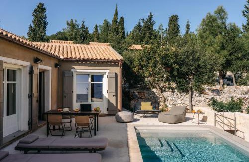 Tselendata Villa | Experience F Topia Villas: Oceanfront, Pet-Friendly Retreat