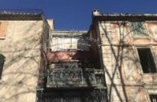 Fontaine-de-Vaucluse House | Comfortable F1 “les Soleillants” with River View & Balcony