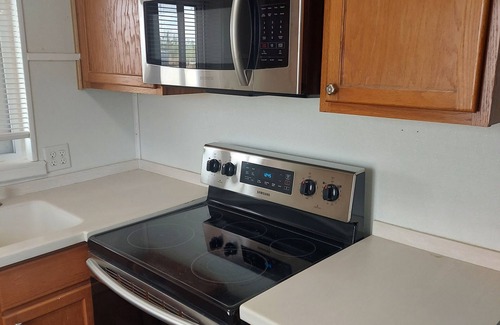 Del Valle House | Convenient F1 Rental Steps from the Track for Race Fans