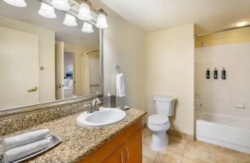 Las Vegas Apartment | F1 Vegas Grand Prix Race Week 2 Bedroom Suite