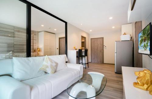 Sa Khu Apartment | Relaxing Oceanfront Suite with Pool and Hot Tub Access