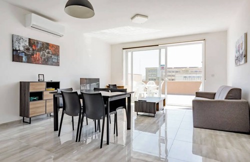 Msida Apartment | Bright Oceanfront Apartment F12 for Family Getaways