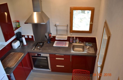 Chine Apartment | Beachside Retreat: Oceanfront with Pool & Perfect 10 Rating