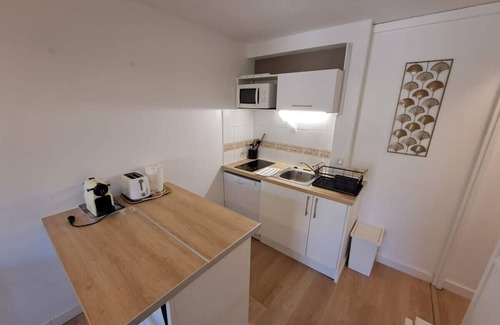 Le Lavandou Apartment | Discover T2 Domaine de la Pinède: Family-Friendly Retreat