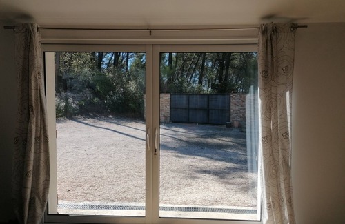 Draguignan House | Escape to F2: Tranquil Retreat with Pool and Ocean Views