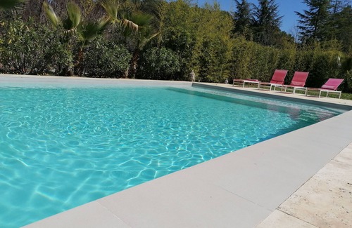 Draguignan House | Escape to F2: Tranquil Retreat with Pool and Ocean Views