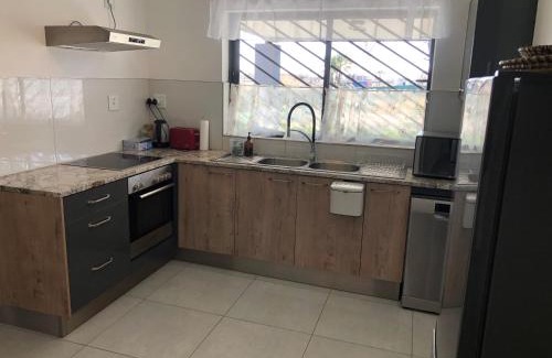 Omuthiya House | Charming F2 Farmhouse: Pet-Friendly Retreat with High Ratings