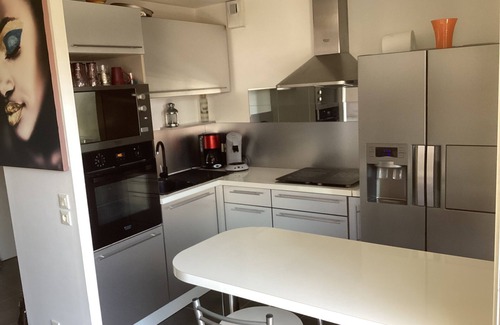 Frejus Apartment | F2 Fréjus exclusive historic center 5mn sea, shops and transport
