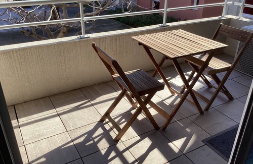 Frejus Apartment | F2 Fréjus exclusive historic center 5mn sea, shops and transport