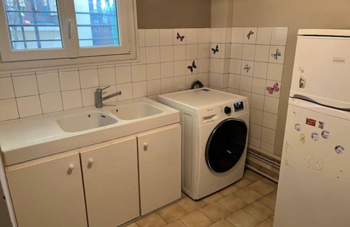 Villeneuve-le-Roi Apartment | Cozy Independent F2 Near RER C and Tram T9 with Spa