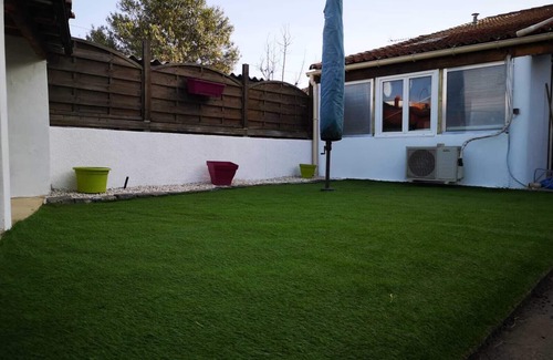 Villeneuve-les-Maguelone Apartment | Relaxing F2 Retreat Steps from a Tranquil Beach