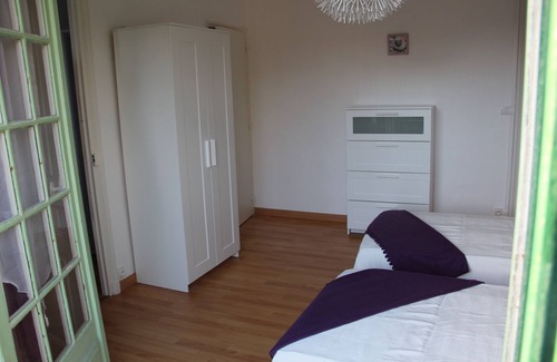 Mers-les-Bains Apartment | Cozy F2 with Sea View, Steps from the Beach in Mers les Bains