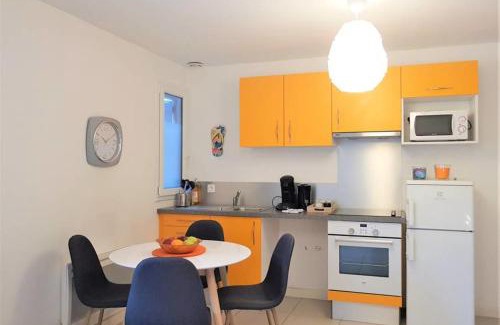 Saint-Martin-d'Heres Apartment | Convenient Stay at F2 The Patio Garden with Free Parking