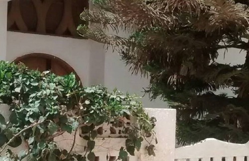 Yof Apartment | Cozy F3 Apartment Near Yoff Beach with Kitchen Access