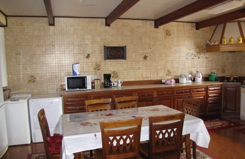 Petite-Ile House | Central F3 Apartment with Ocean View and Pool Access