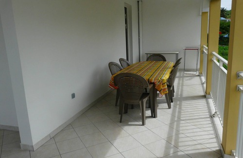 Sainte-Anne Apartment | Cozy F3 Villa for 4-6, Steps from Beautiful Beaches