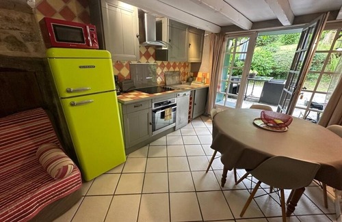 Behobie Cottage | Experience the F3 ds Seventeenth Century Basque Farmhouse