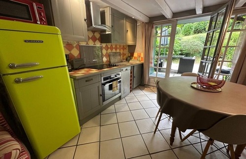 Behobie Cottage | Experience the F3 ds Seventeenth Century Basque Farmhouse