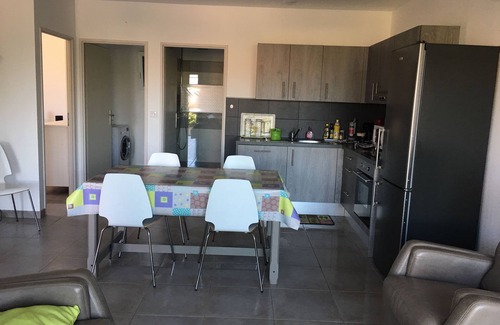 Bastelicaccia Apartment | Idyllic F3 Hotel: Perfectly Positioned by Sea and Mountains