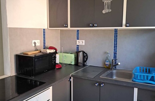 La Seyne-sur-Mer House | Relax at F3 Marvivo-les Sablettes, Steps from the Beach